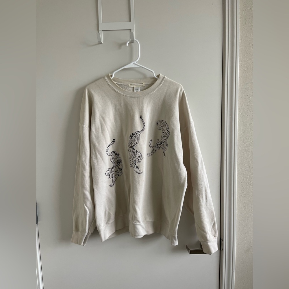 Graphic Crewneck